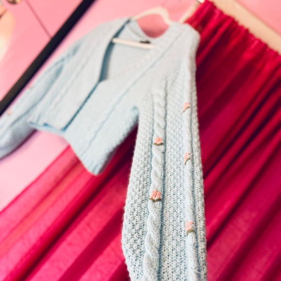 Wild Fable Embroidered Knit Fall Coquette Cropped Cropped Cardigan Women Medium - Picture 2 of 4